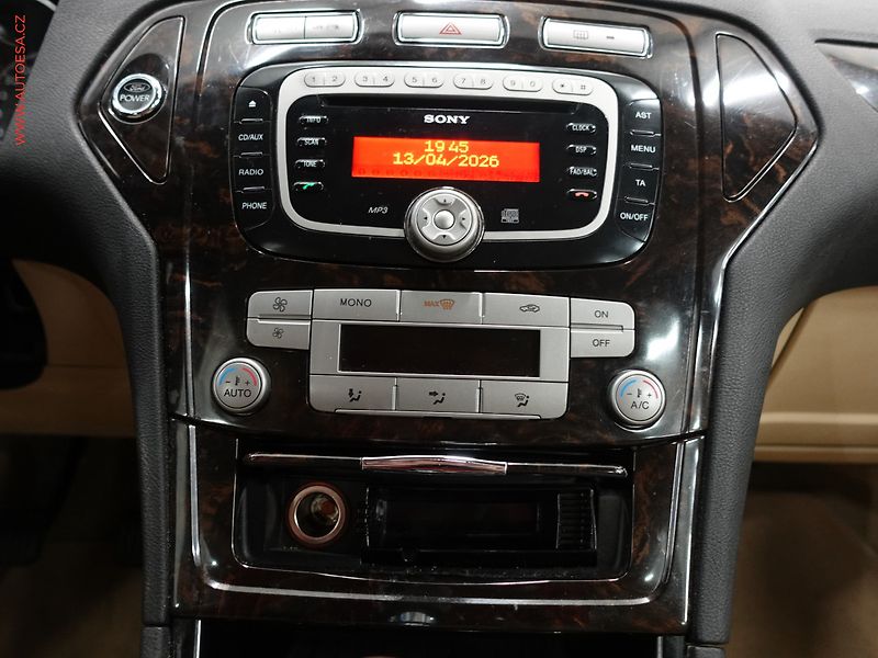 Ford Mondeo (2009) 2.0TDCi, AC, park.čidla - fotka 14 z 22