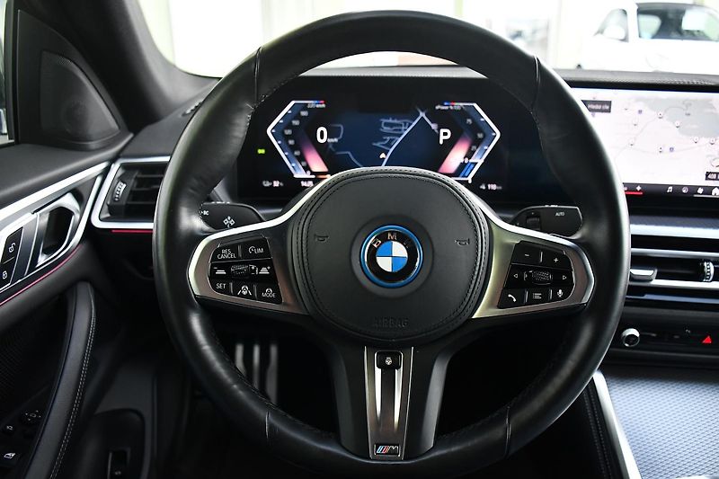 BMW i4 eDrive40 M-SPORT HUD 1.M TAŽNÉ - fotka 22 z 44