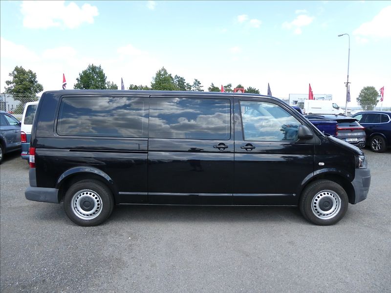 Volkswagen Transporter 2,0 TDi BUS 9.míst,klima,webas - fotka 2 z 46