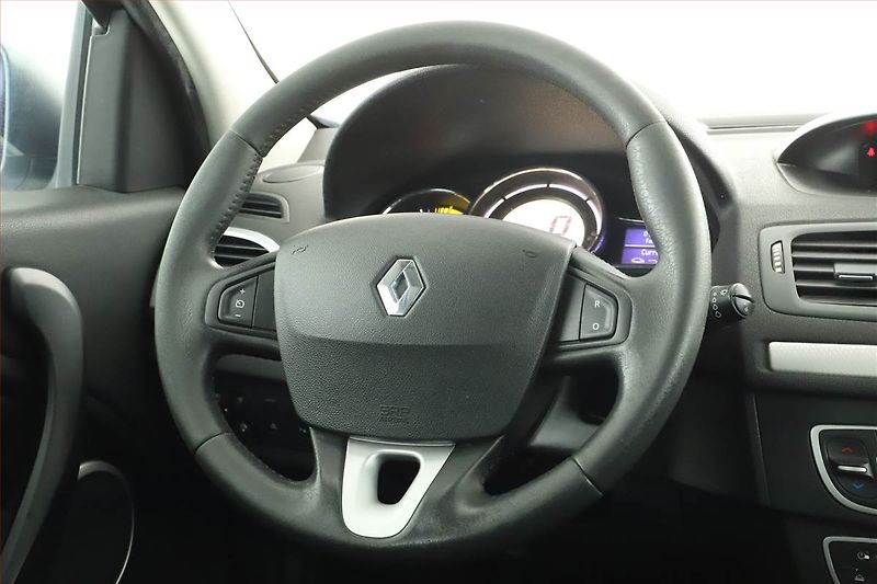 Renault Mégane (2010) 1.5 dCi, po STK, za super cenu - fotka 12 z 13