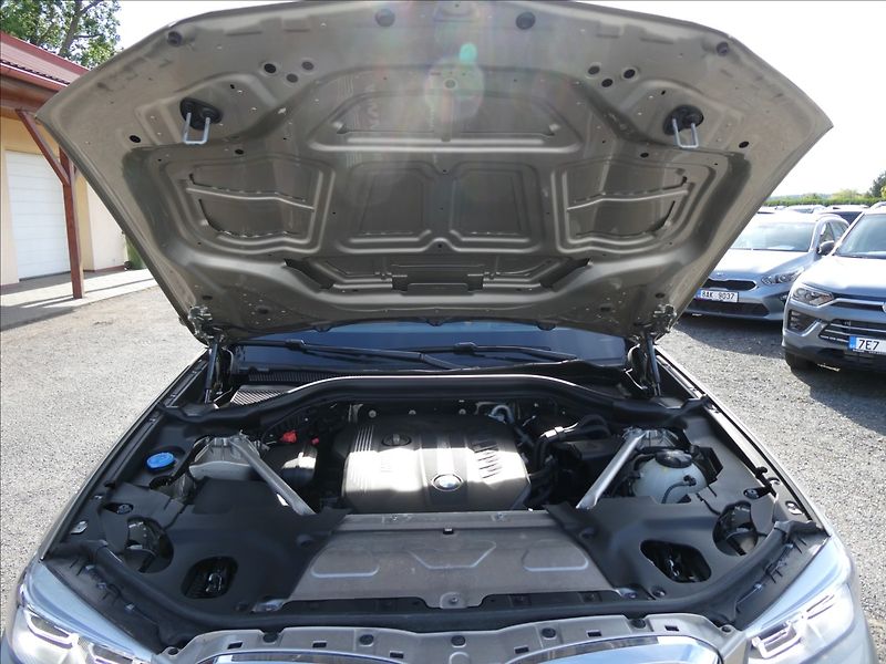 BMW X3 3,0 xDrive30d M-SPORT,2x kola - fotka 40 z 54