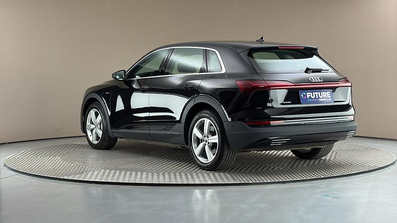 Audi e-tron 55 AUT Quattro - fotka 2 z 26