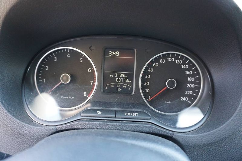 Volkswagen Polo (2012) 1,4  63 KW  nové v ČR - fotka 19 z 35