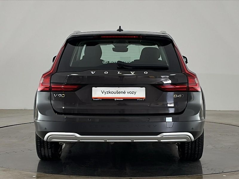 Volvo V90 Cross Country AWD - fotka 17 z 29
