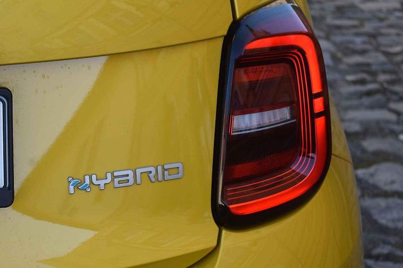 Fiat 500 je stále krásné auto. Nyní už nemusí být jen elektrický.