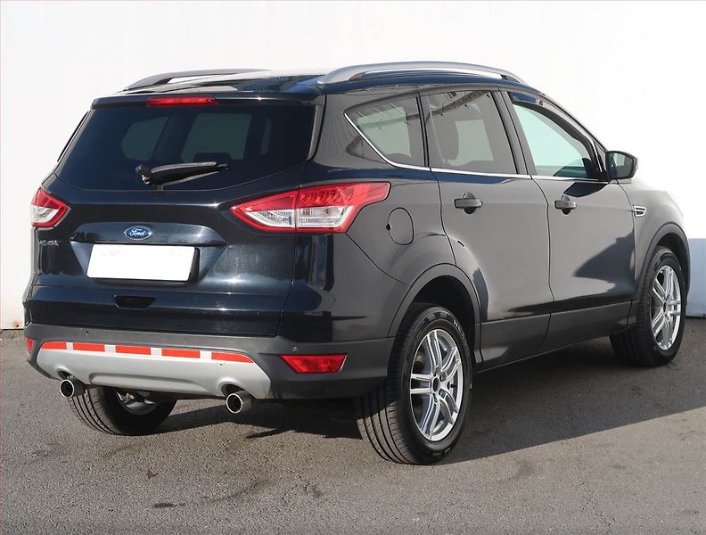 Ford Kuga (2013) Titanium 2.0 TDCi, 4X4 - fotka 5 z 22