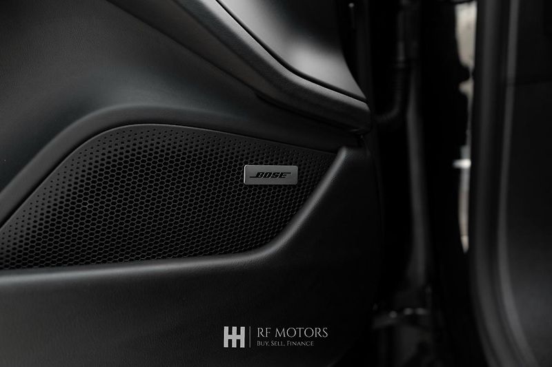 Porsche Taycan (2024) 320kW - fotka 24 z 50