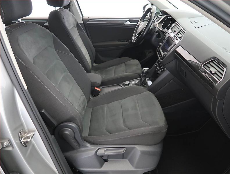 Volkswagen Tiguan (2016) R-Line 2.0 TSI - fotka 9 z 24