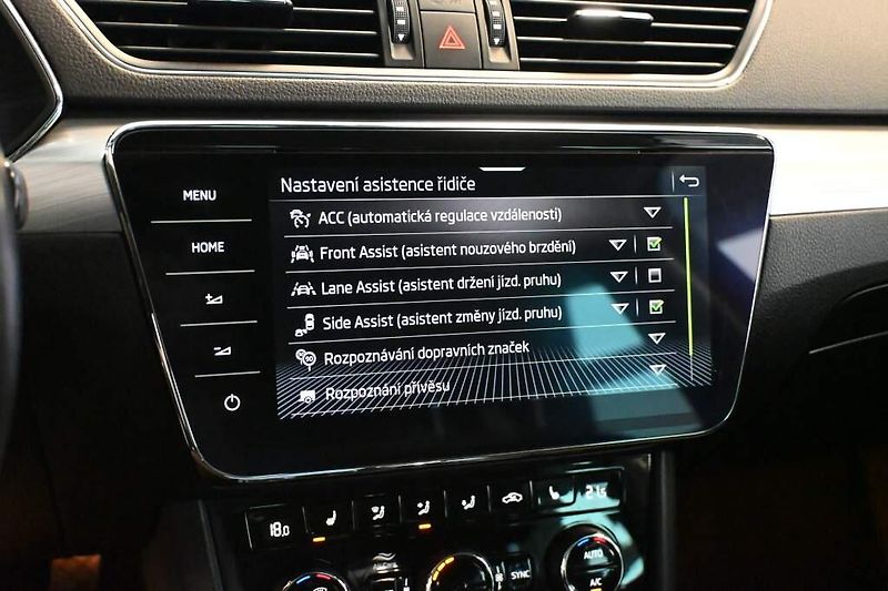 Škoda Superb (2022) 2.0 DSG LED ACC Virtual Tažné - fotka 18 z 35