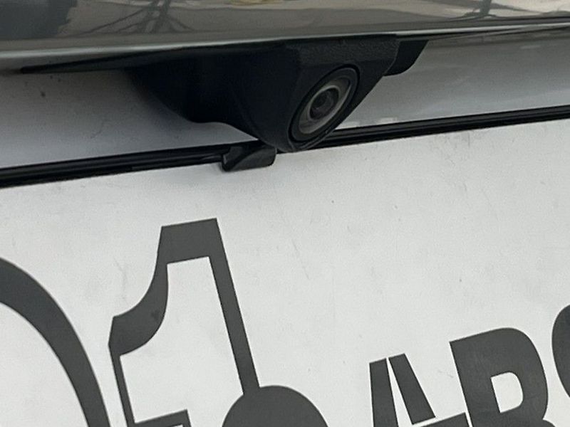 Ford S-MAX 2.0 EB Titanium LED manuál - fotka 37 z 65
