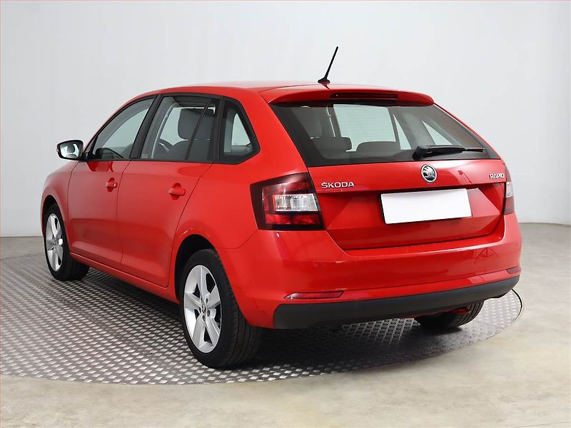 Škoda Rapid (2018) 1.0 TSI, Park. senzory - fotka 4 z 12