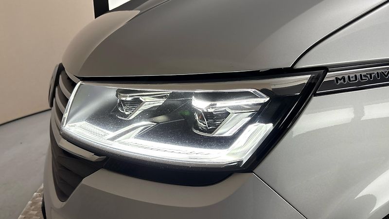 Volkswagen Multivan 2.0 TDI DSG 4motion Highline - fotka 18 z 28