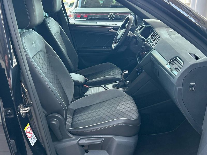 Volkswagen Tiguan (2021) 1.5 TSI 7DSG R-Line - fotka 32 z 35