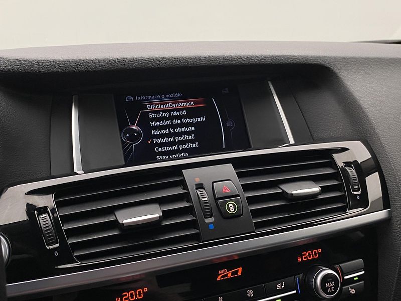 BMW X3 XDRIVE 20d AUT  - fotka 44 z 56