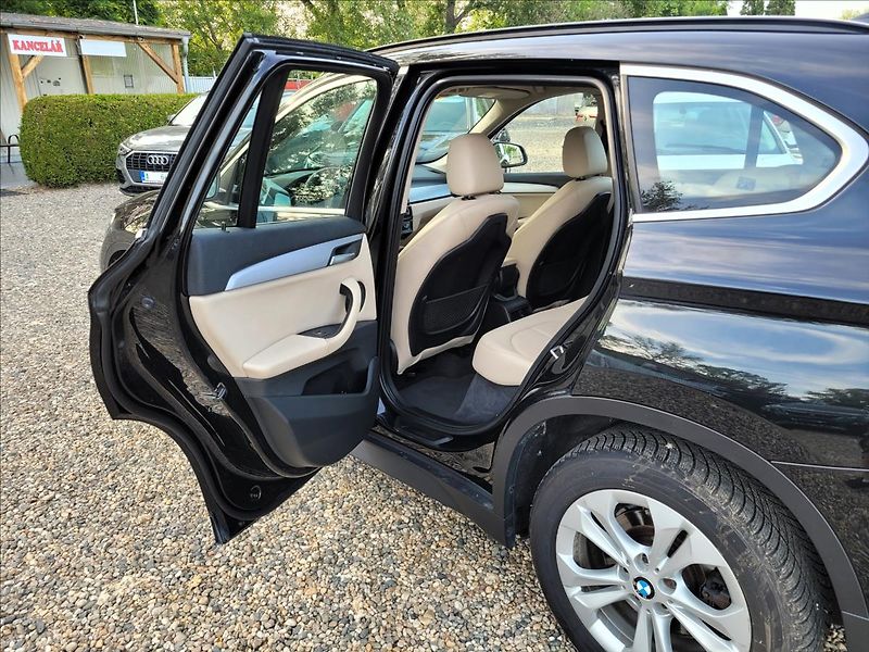 BMW X1 X-drive25e,4x4,M-sport,led - fotka 13 z 50