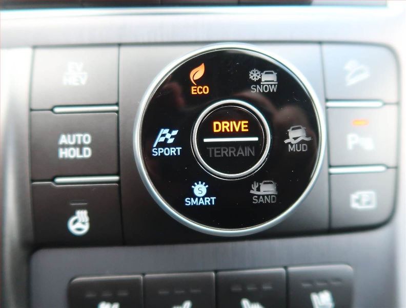 Hyundai Santa Fe (2023) Plug-in Hybrid - fotka 17 z 24