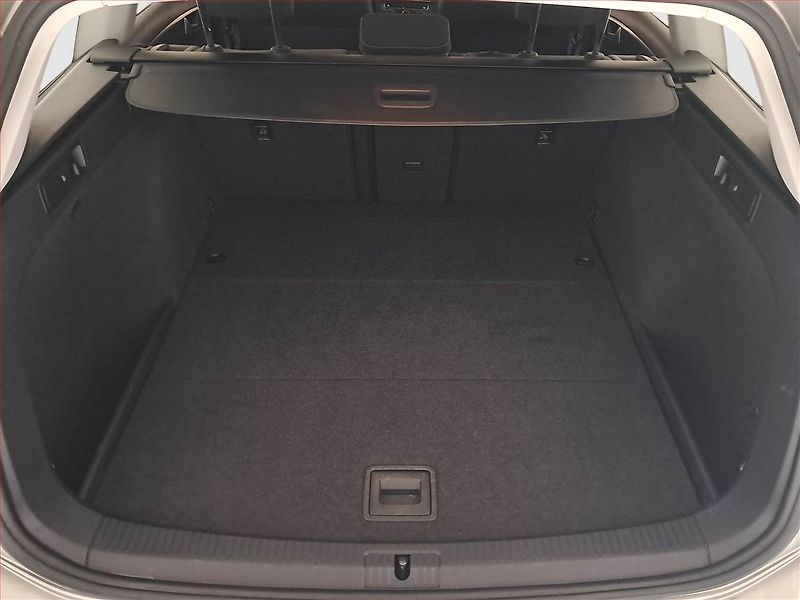 Volkswagen Golf (2018) Comfortline 1.5 TSI - fotka 14 z 17