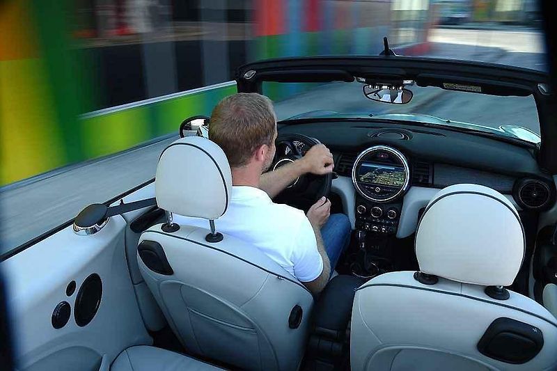 Mini Cabrio.