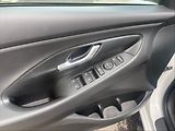 Hyundai i30 1,5 i Family Comfort - náhled 11