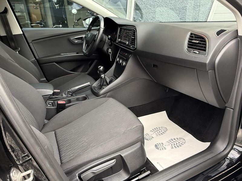 Seat Leon 1,4 TSI 90kW ST Navi AKCE ! - fotka 18 z 28