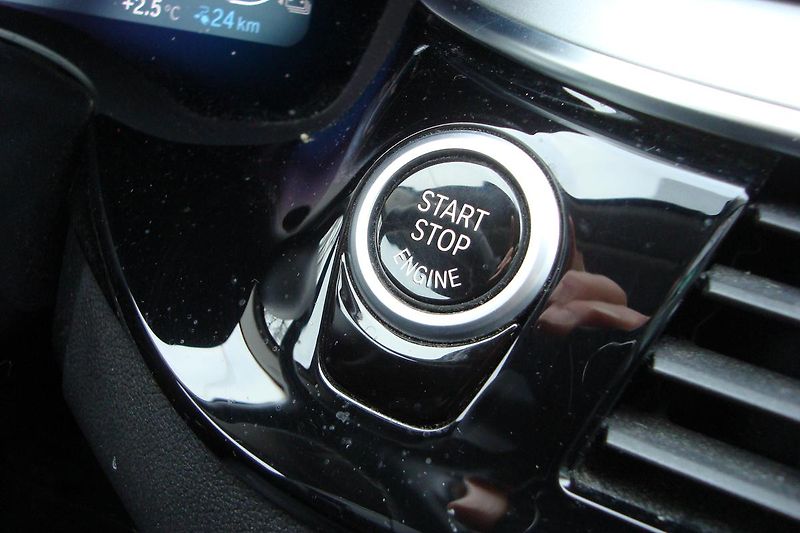 BMW Řada 5 (2021) 530e Xdrive, ČR, 1.Maj.S.Kn. - fotka 54 z 65