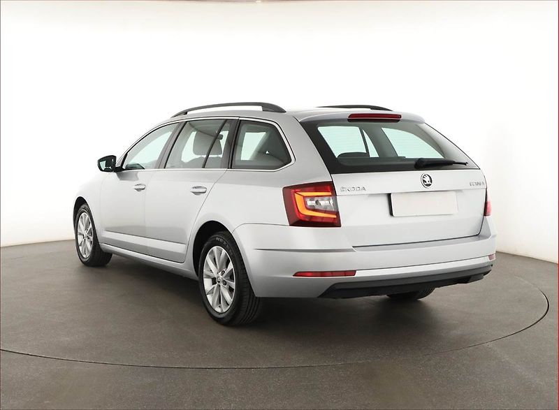 Škoda Octavia (2018) Style 1.6 TDI, Serv.kniha - fotka 4 z 14
