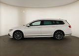 Volkswagen Passat (2019) R-Line 2.0 TDI, 4X4, Automat - náhled 2