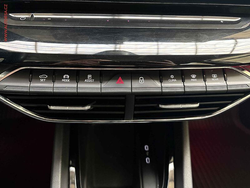 Škoda Octavia (2021) 1.5 TSi, ČR, Style, LED - fotka 15 z 18