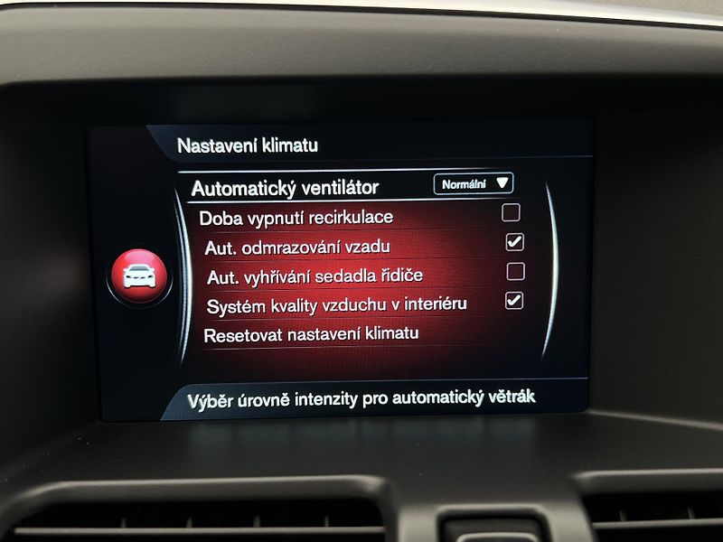 Volvo XC60 D5 AWD POLESTAR SUMMUM AUT  - fotka 34 z 38