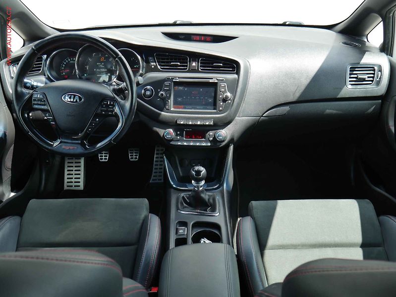 Kia Ceed (2014) 1.6T-GDi, AC, navi, park - fotka 8 z 20