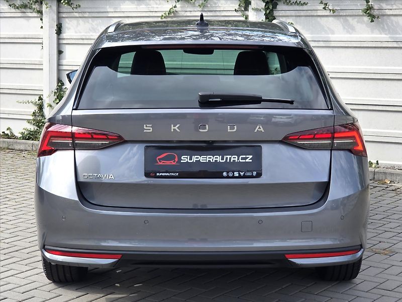 Škoda Octavia 2,0 TDi DSG Top Selection Tažn - fotka 5 z 25