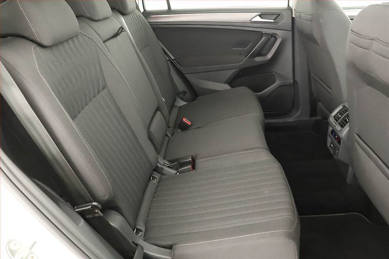 Volkswagen Tiguan Allspace (2023) Life 2.0 TDI - fotka 7 z 16