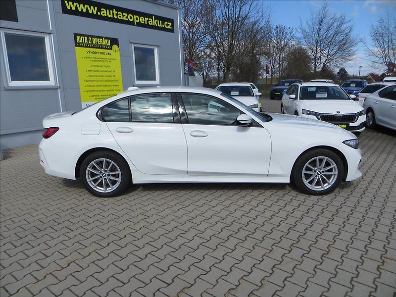BMW Řada 3 2,0 318i 115kw LED, AUT, ČR - fotka 9 z 24