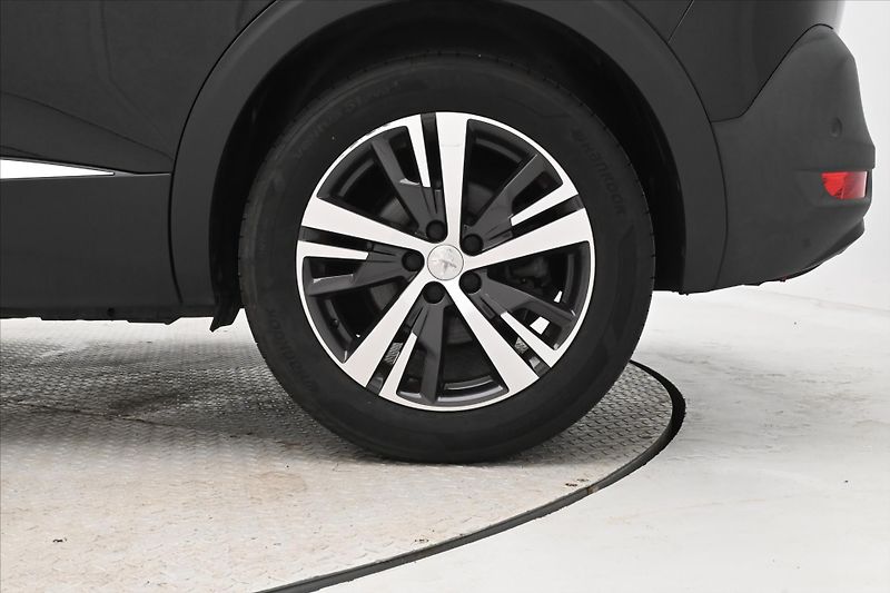 Peugeot 5008 1,5 96kW BlueHDi 7 míst Záruka - fotka 29 z 29
