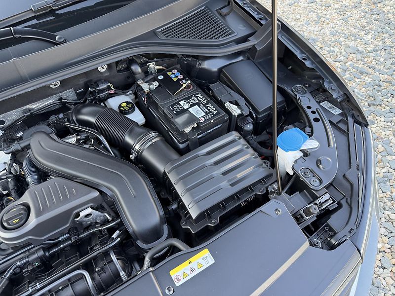 Volkswagen T-Roc 1,5 TSi/110kW LIFE - DSG,TZ,.. - fotka 58 z 67