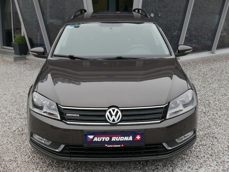 Volkswagen Passat 1,6 TDI 77kW Kombi - fotka 5 z 38