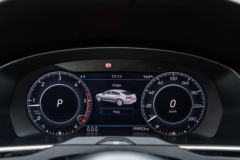 Volkswagen Arteon 2.0 TDI R-Line 140 kW - fotka 12 z 34