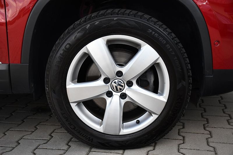 Volkswagen Tiguan 2.0TDi 110kW TAŽNÉ DSG 4MOTION - fotka 42 z 47