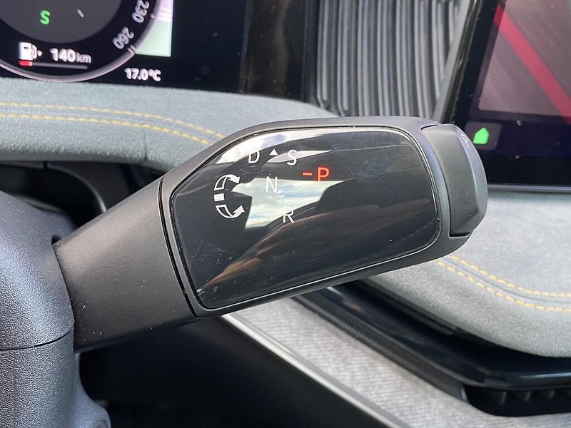 Škoda Superb 2,0 TDI 110 kW Selection DSG - fotka 17 z 30