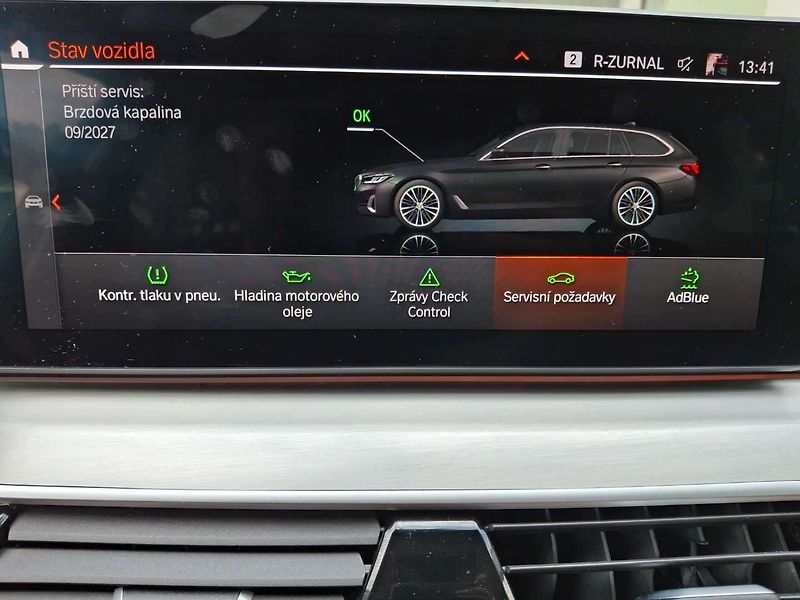 BMW Řada 5 530d xDrive AT Touring - fotka 69 z 71