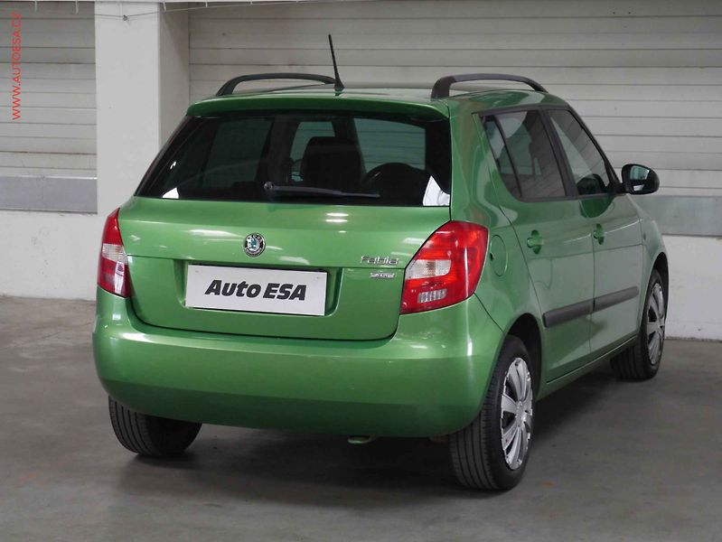 Škoda Fabia (2012) 1.2 TSi, ČR, AC, STK7/28 - fotka 6 z 14