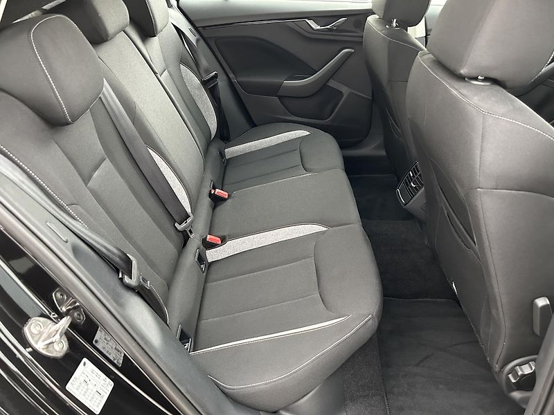 Škoda Kamiq 1.0 TSI Selection - fotka 22 z 28