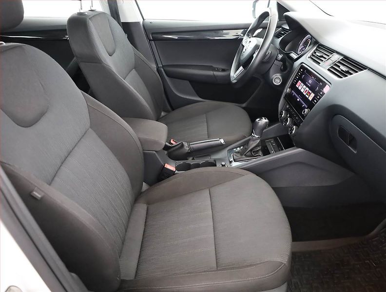 Škoda Octavia (2019) Style 1.5 TSI, Automat - fotka 7 z 19