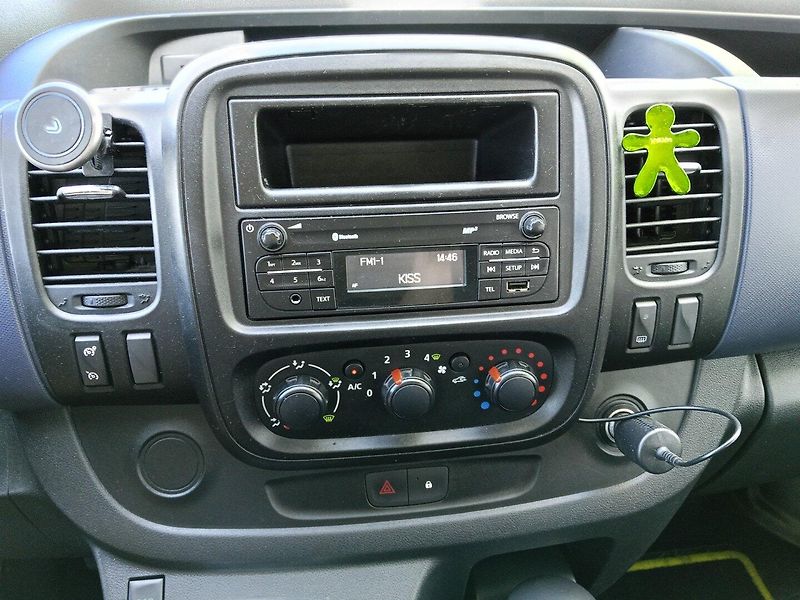 Opel Vivaro (2015) Tažné, 8-míst,  ČR, Long! - fotka 16 z 26