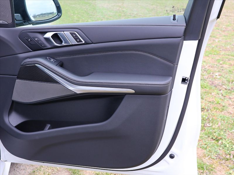BMW X5 3,0 xDrive40d 259kW Mpacket - fotka 16 z 45