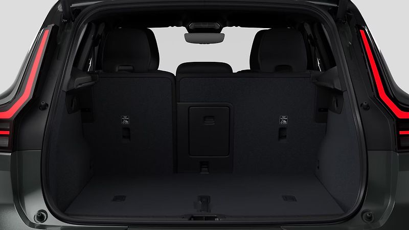 Volvo XC40 (2026) B3 AUT DARK PLUS - fotka 6 z 14