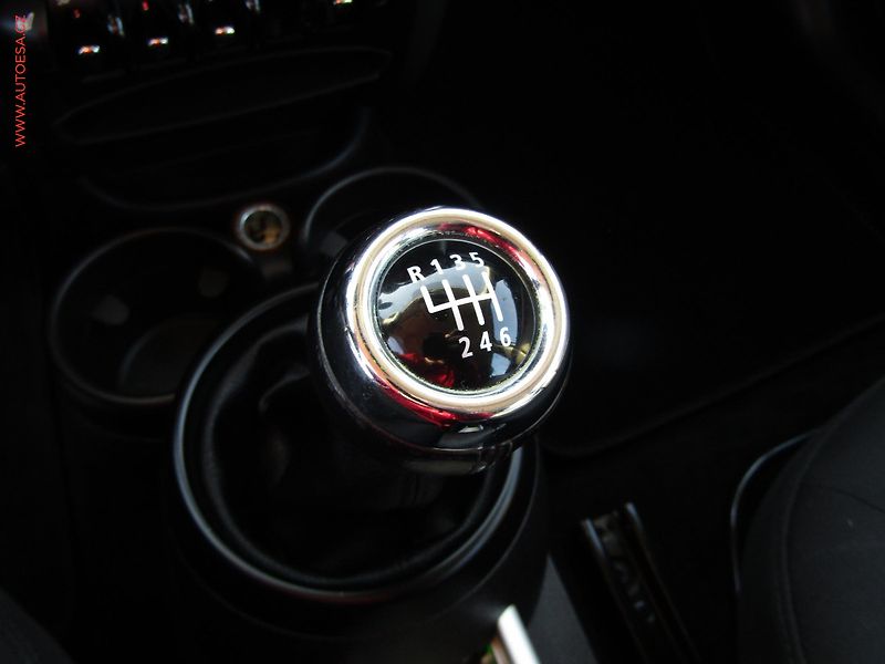 Mini Countryman (2014) 1.6D, 2.maj,ČR, AC, výhřev - fotka 17 z 20