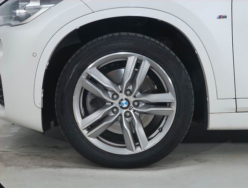 BMW X1 (2017) M Sport xDrive20d, 4X4 - fotka 15 z 23
