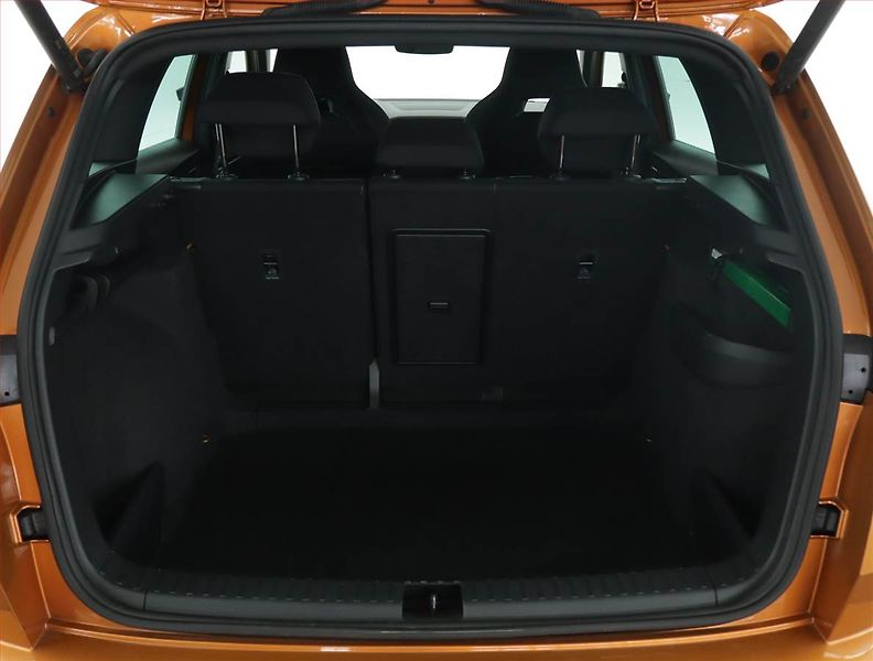 Škoda Karoq (2024) Sportline 1.5 TSI - fotka 14 z 17