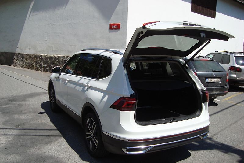 Volkswagen Tiguan Allspace (2023) 2.0TDi, AUT - fotka 15 z 73